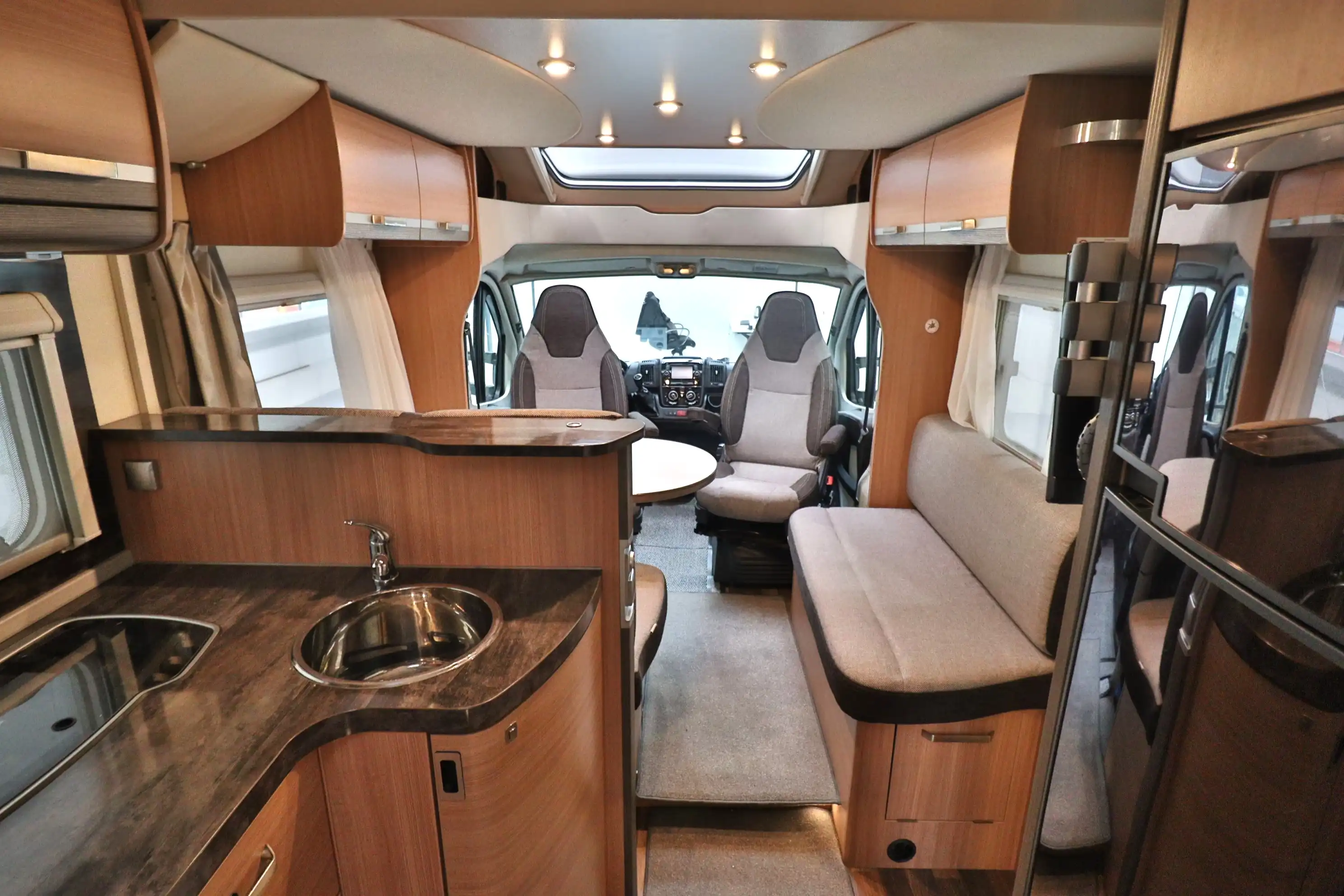 KNAUS Sky Wave 650 MF